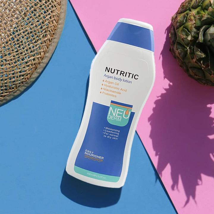 شامپو ضد شوره مو نئودرم مدل Nutrisol حجم 300 میلی لیتر