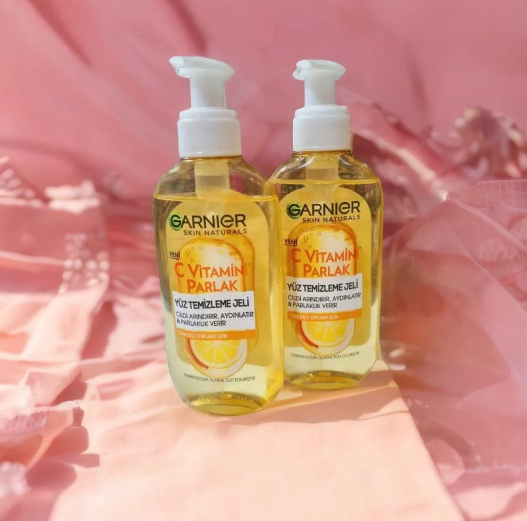 ژل شستشوی صورت ویتامین سی گارنیر حجم 200 میل